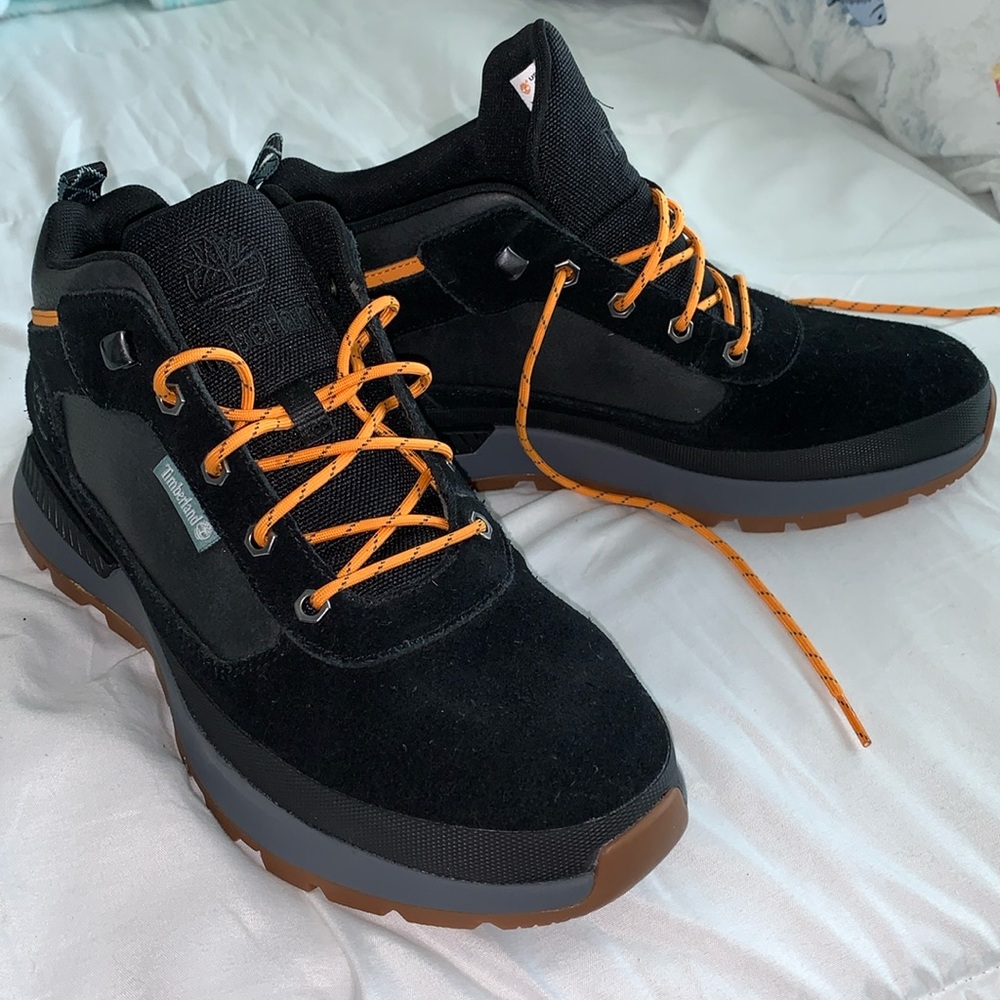BRAND NEW no box Timberland Field Trekker Low size 9.5 black w/ orange trim NWOT